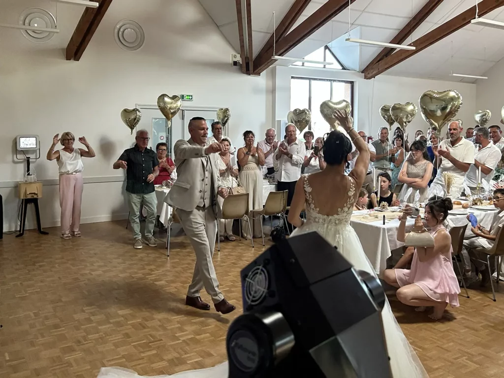 Sonorisation mariage DJ en Sarthe - Entrée des mariés - Didier B Animation